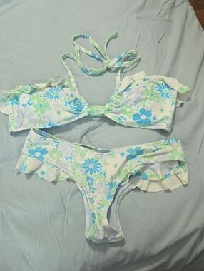 aerie Floral Ruffle Bikini in Blue, Green, White               SM BOTTOMS.LG TOP